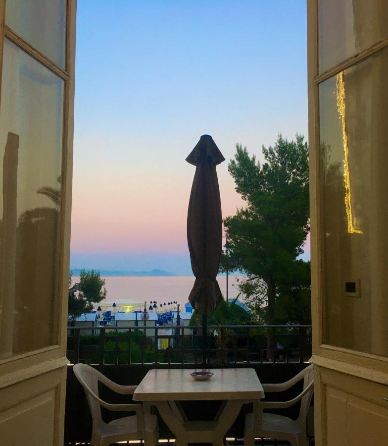 Hotel Serena Arenzano Exteriör bild