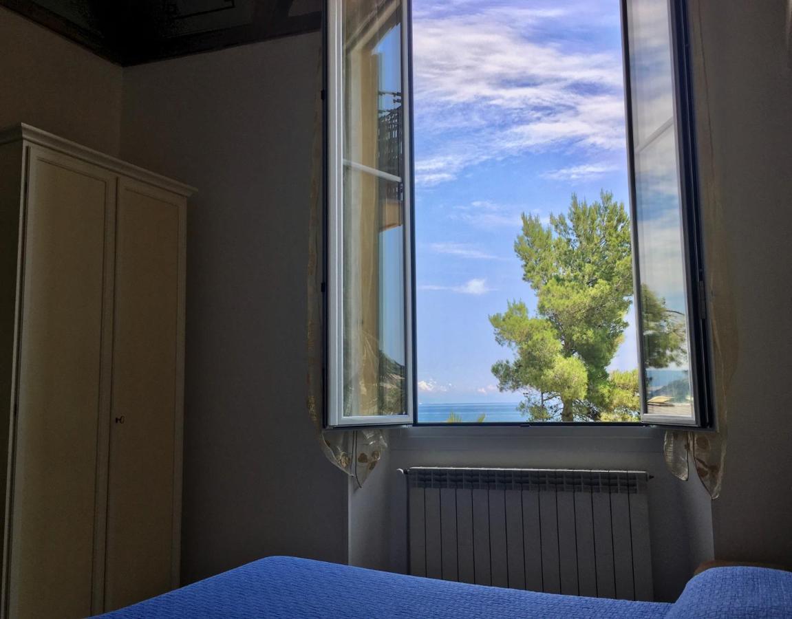 Hotel Serena Arenzano Exteriör bild