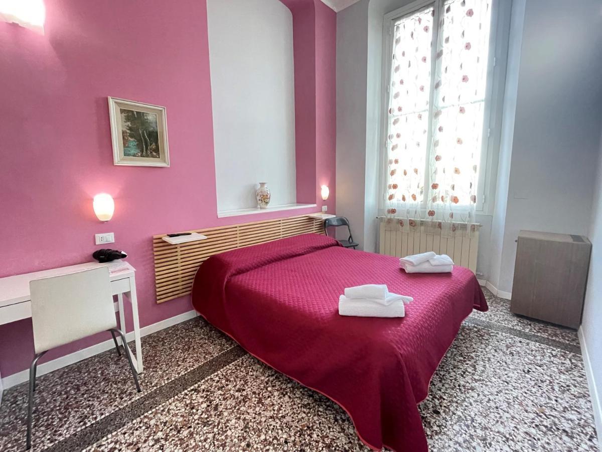 Hotel Serena Arenzano Exteriör bild