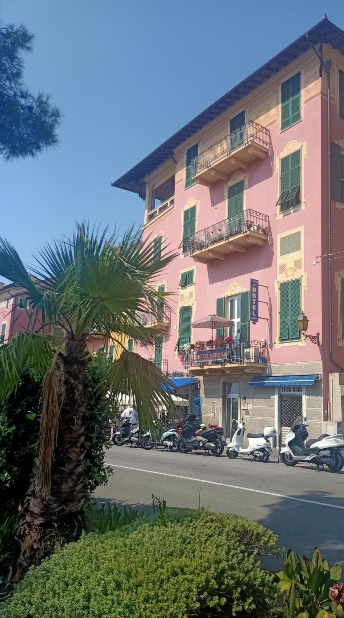 Hotel Serena Arenzano Exteriör bild
