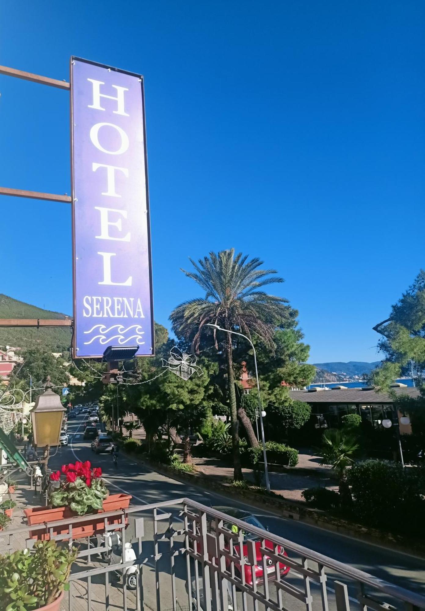 Hotel Serena Arenzano Exteriör bild