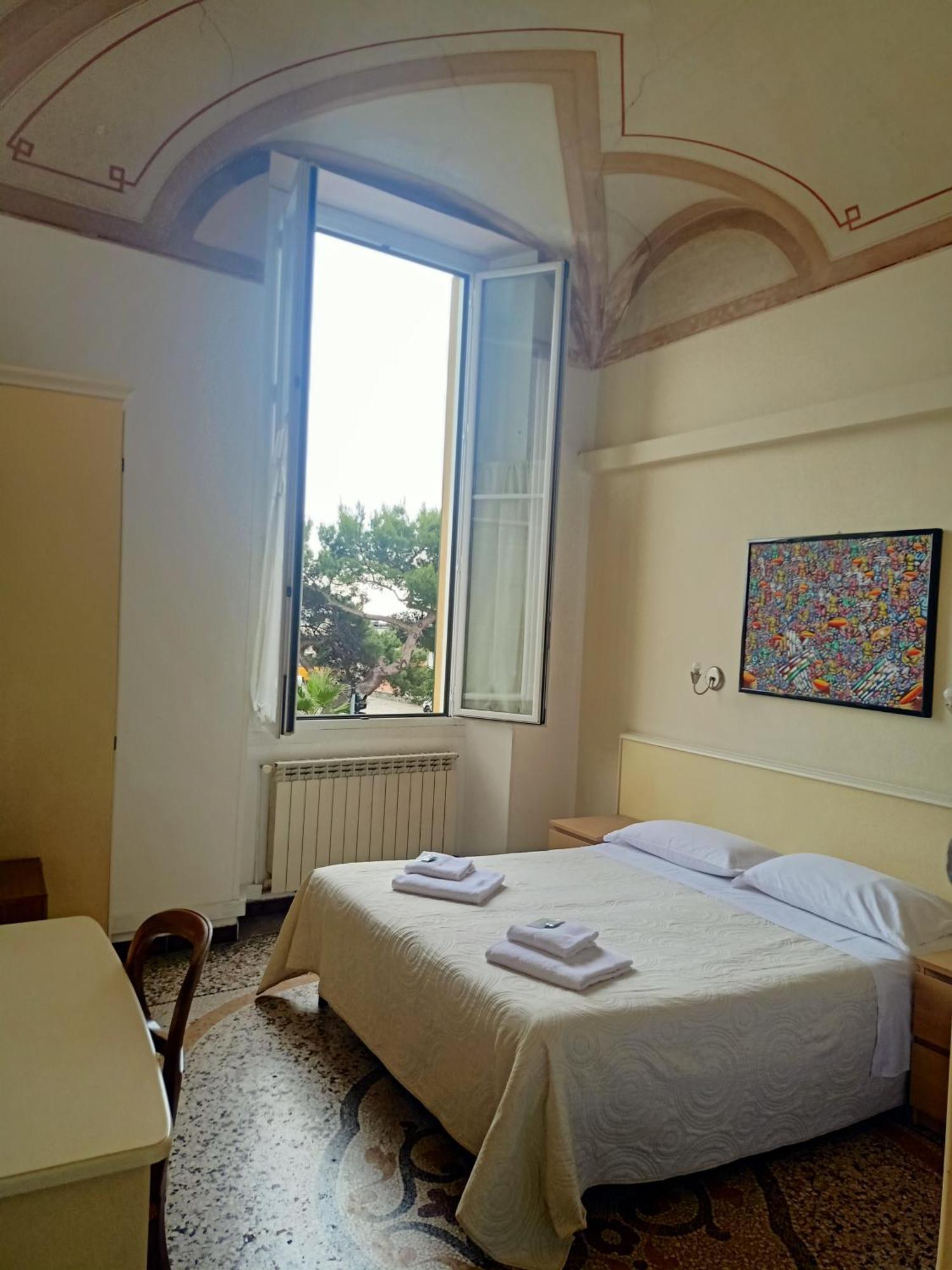 Hotel Serena Arenzano Rum bild